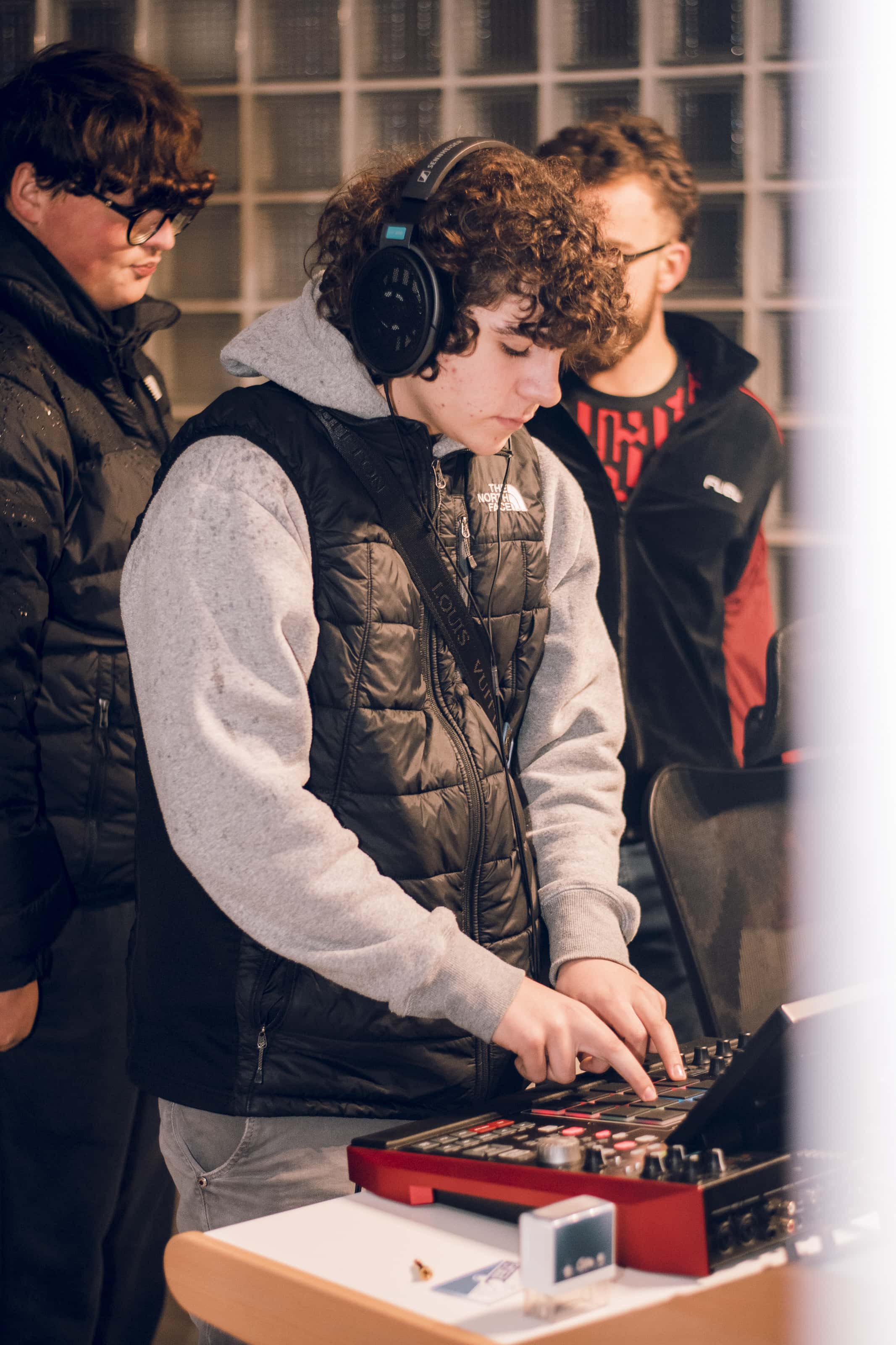 Sessione di produzione musicale in studio